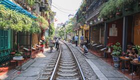 Hanoi Private Essence Explorer: Airport Pickup + Ho Chi Minh + Train Street
