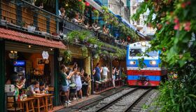 Hanoi Ultimate Trend Private Day Tour: Ho Chi Minh, Train Street & Iconic Experiences