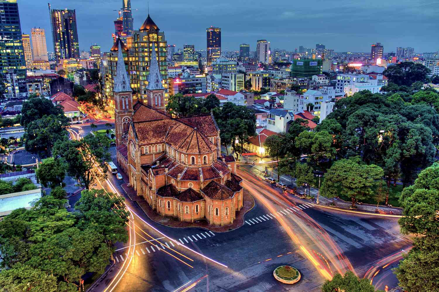 Capture the stunning beauty of Ho Chi Minh City’s cultural landmarks