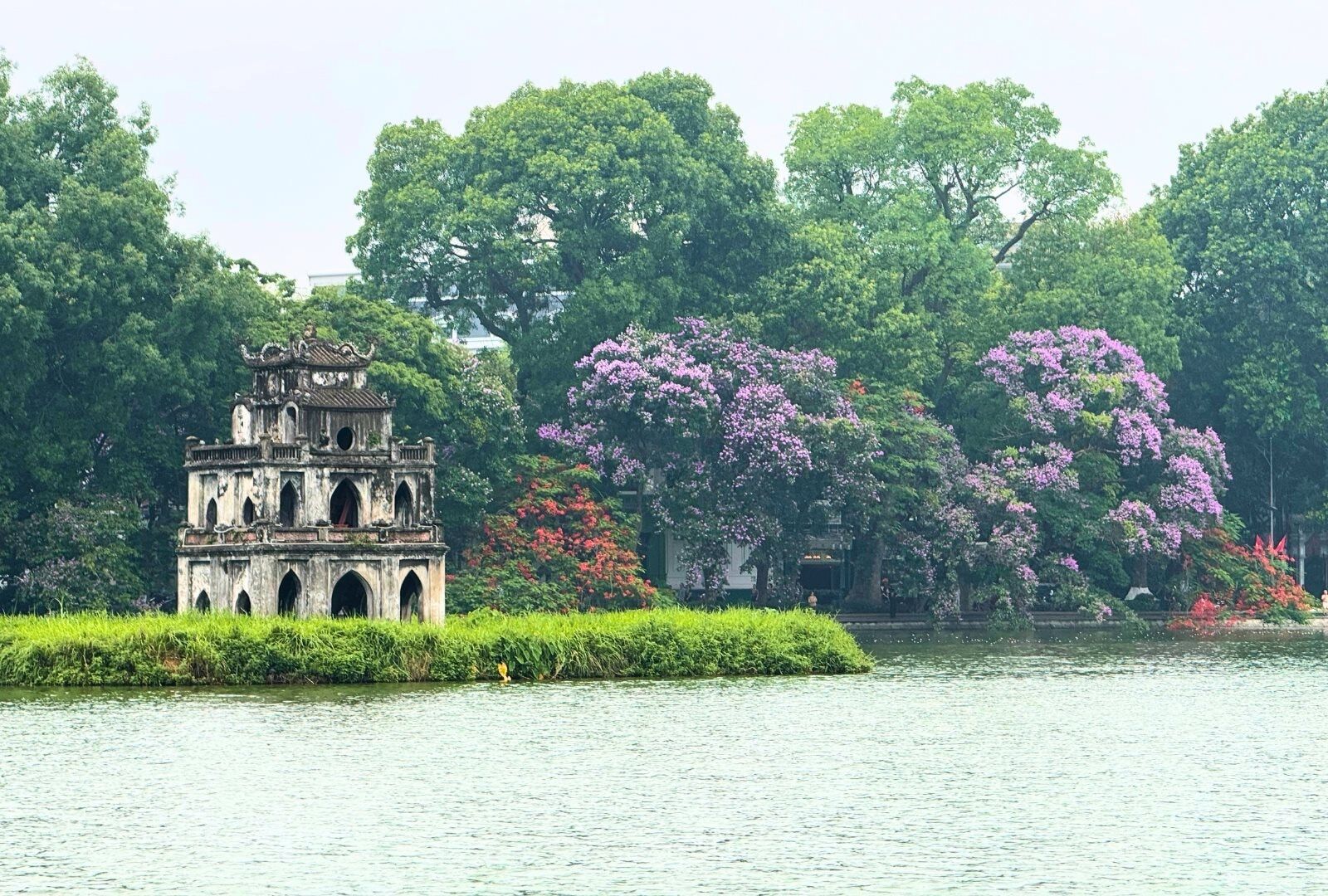 Hoan Kiem Lake 5