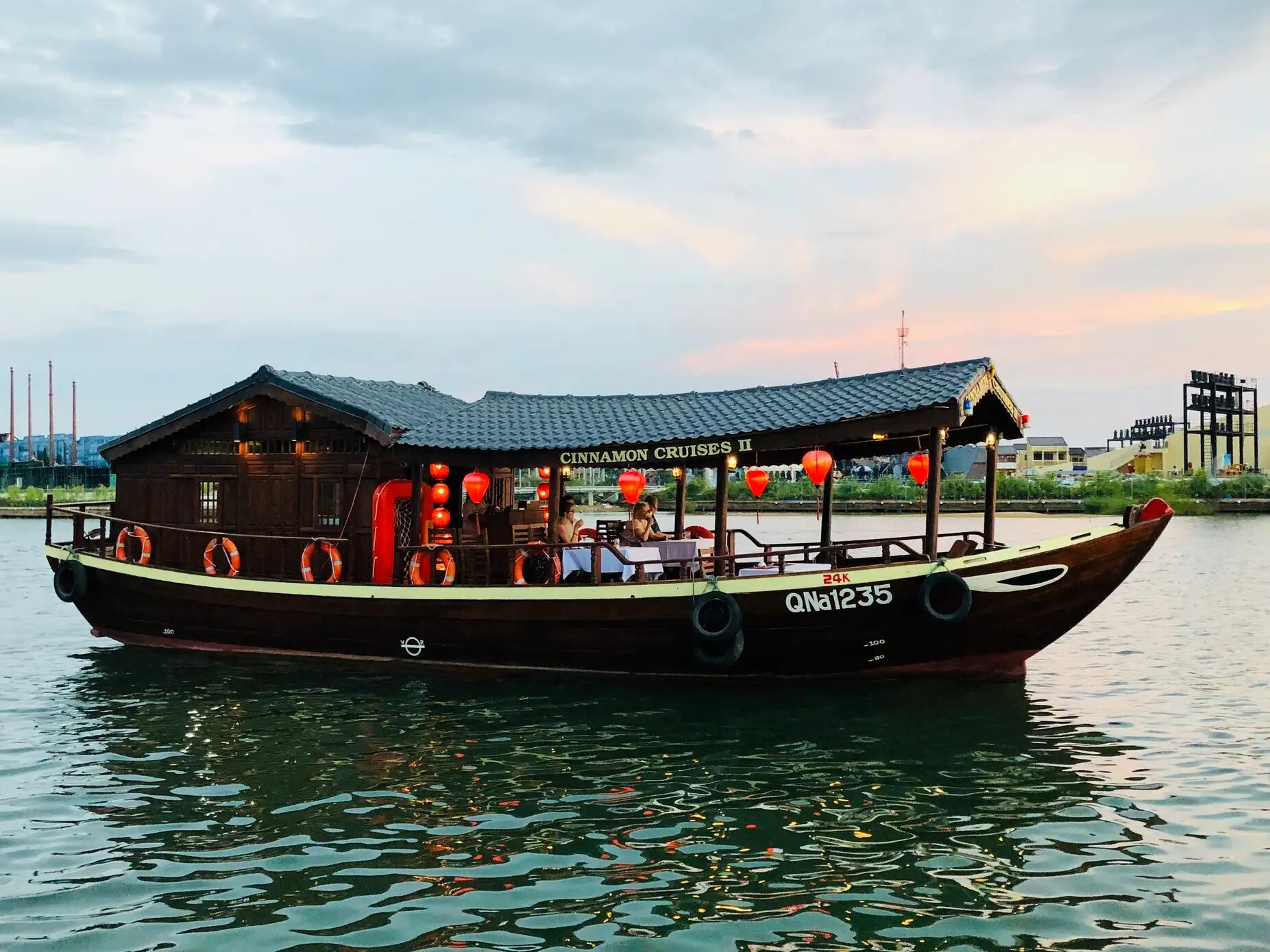 Hoi An Dinner Cruise 23