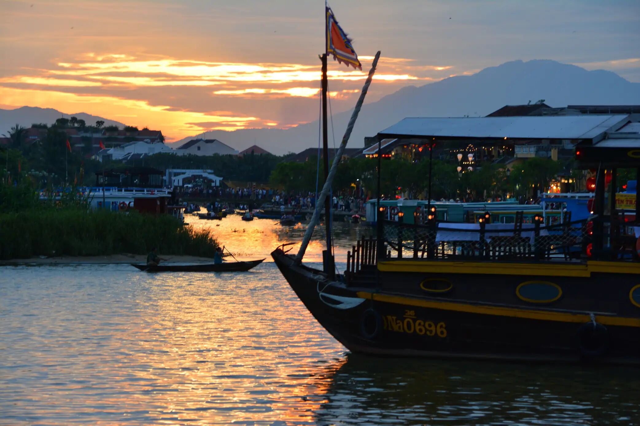 Hoi An Dinner Cruise 3