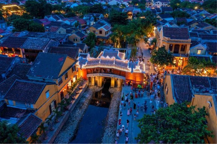 Japanese Covered Bridge Hoi An