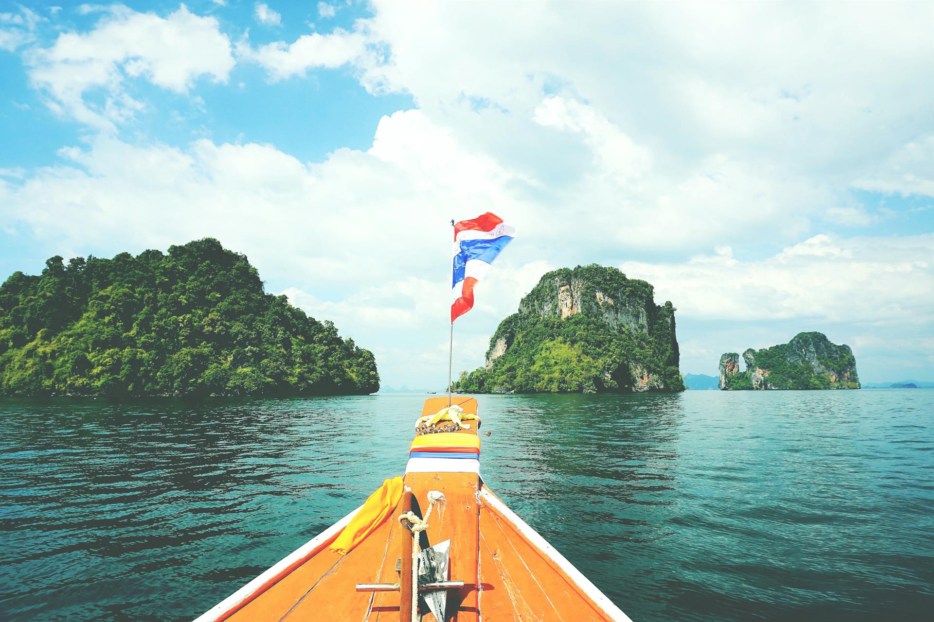 Capture the stunning beauty of Krabi’s natural landmarks