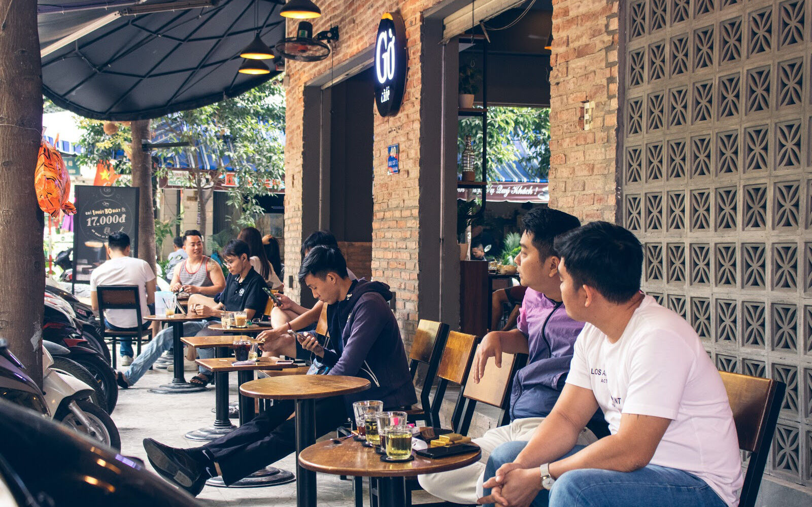 Saigon Cafe 2