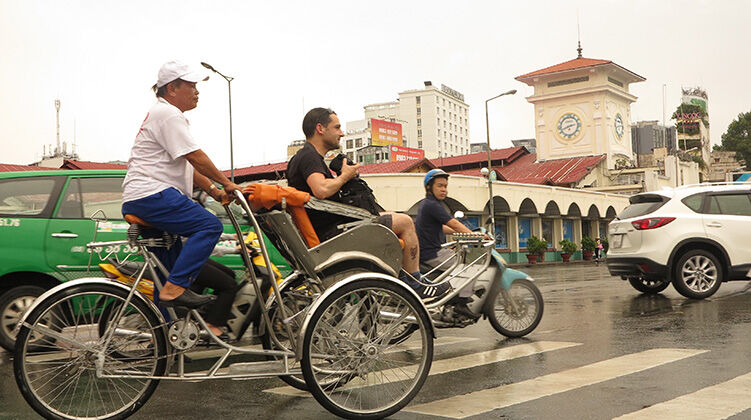 Saigon Cyclo Xich Lo 1