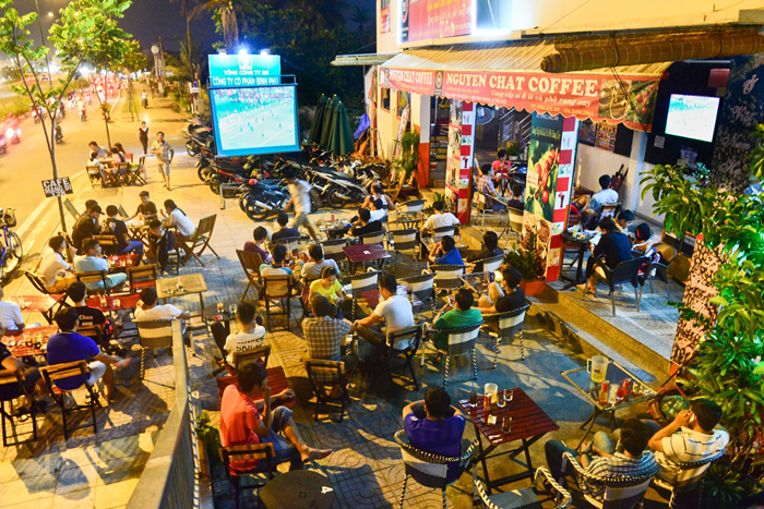 Saigon Food Bia Hoi Beer 6