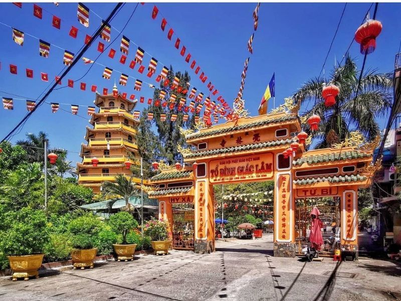 Saigon Giac Lam Pagoda 17