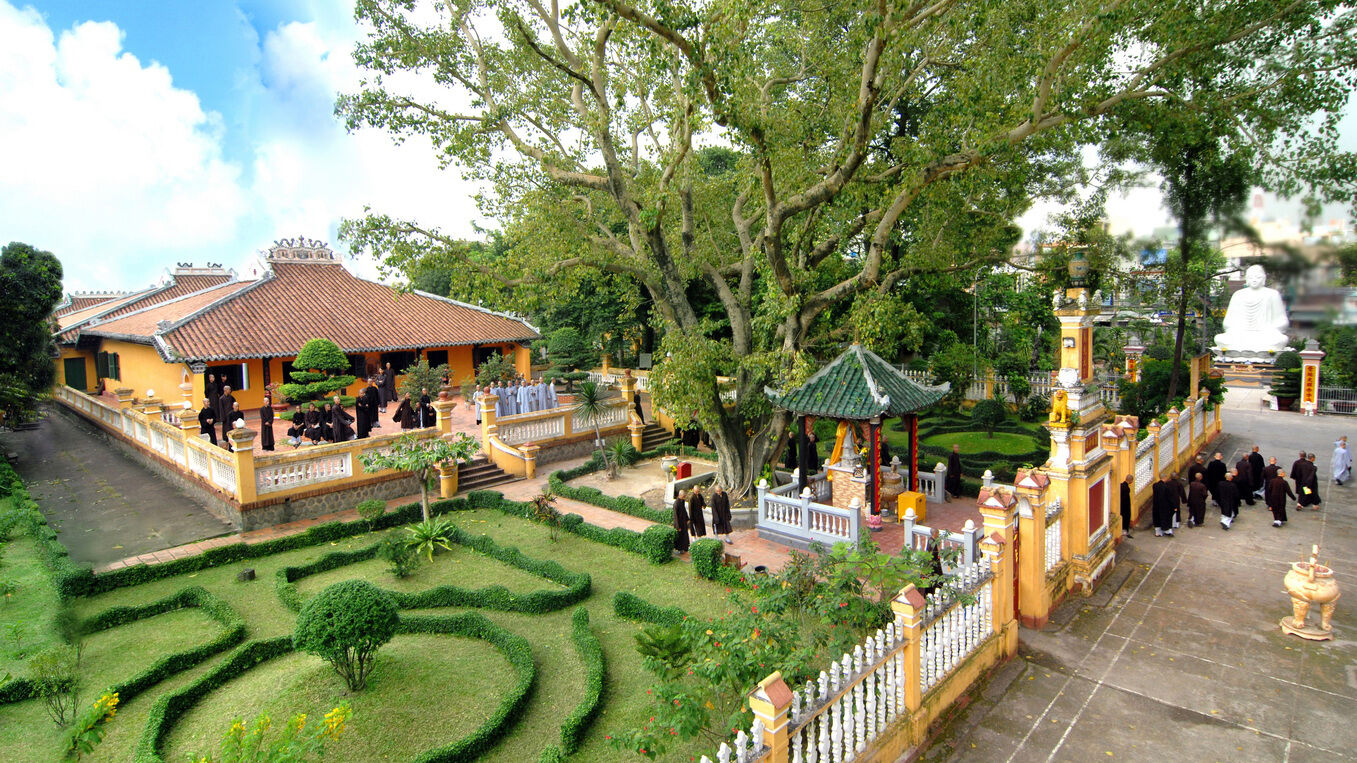 Saigon Giac Lam Pagoda 6