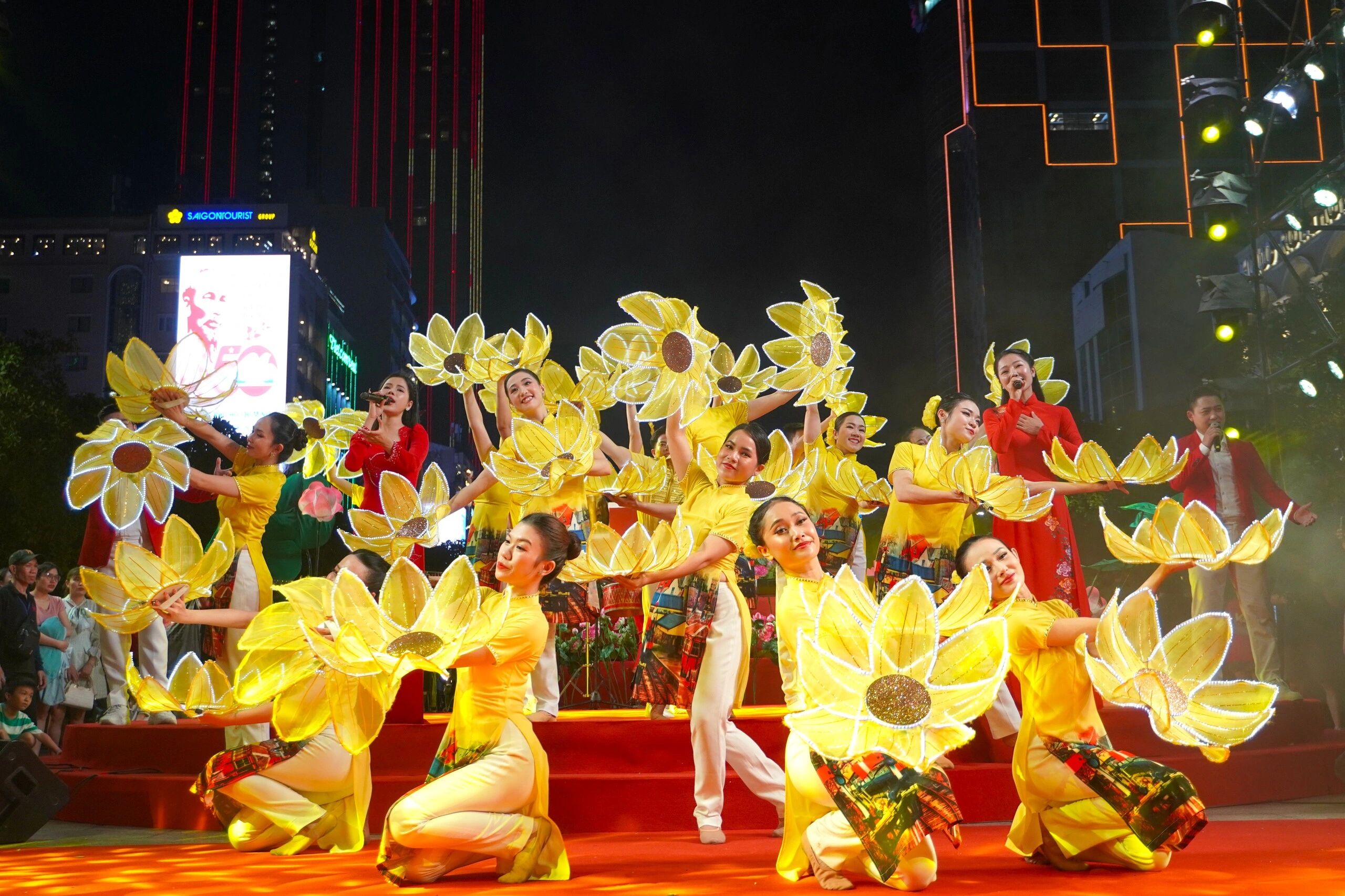 Saigon Live Music Nguyen Hue S