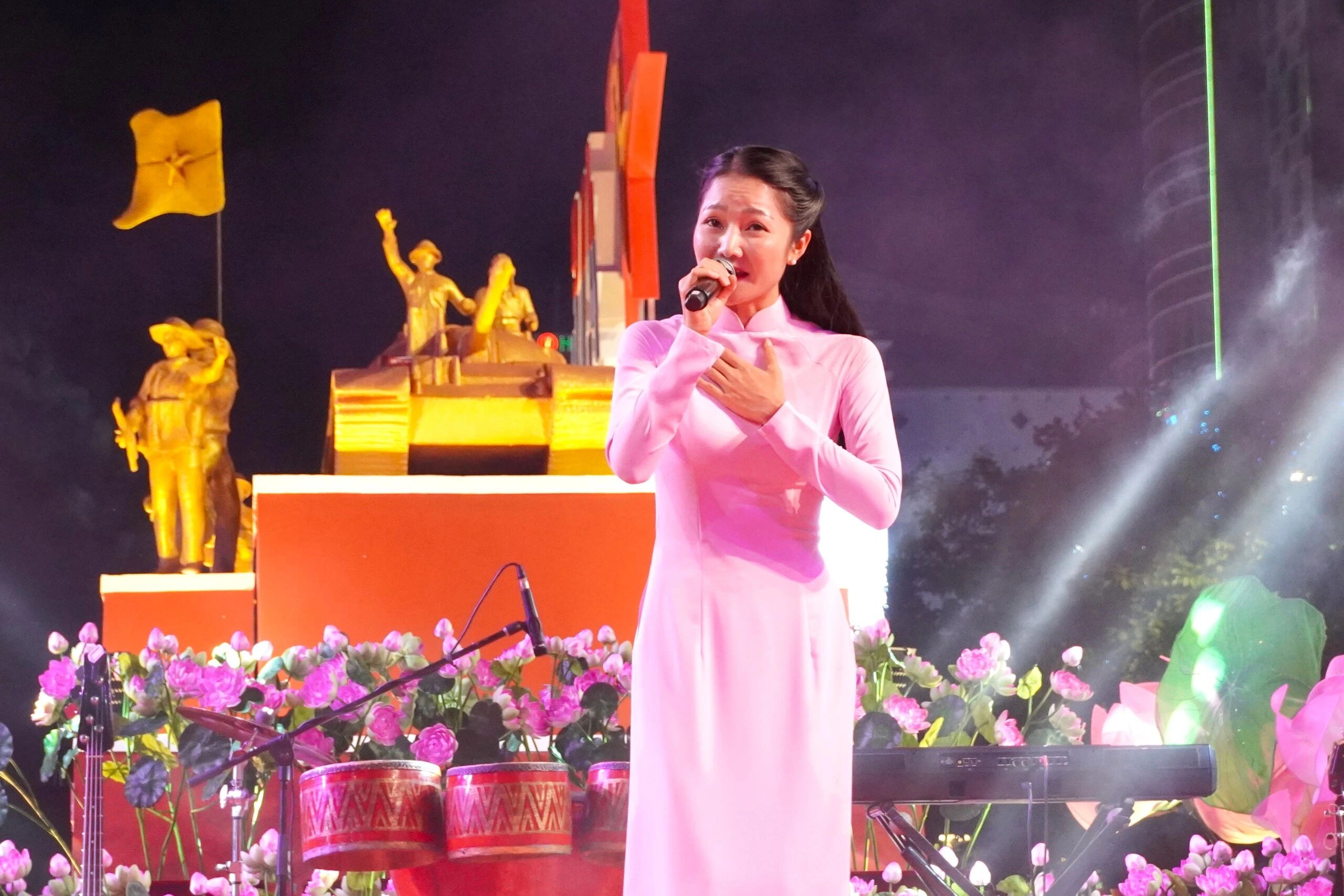 Saigon Live Music Nguyen Hue S
