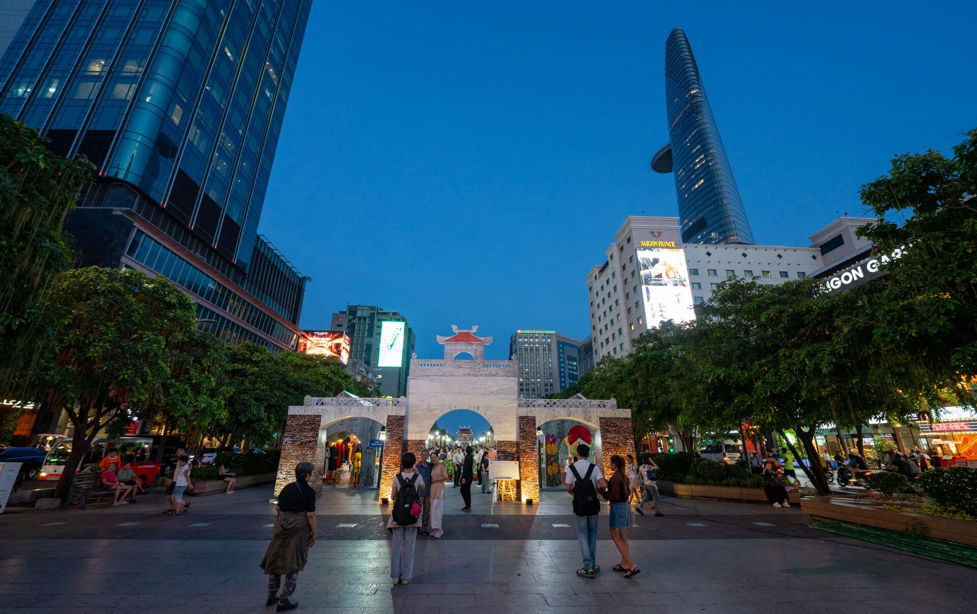 Saigon Nguyen Hue Walking Stre