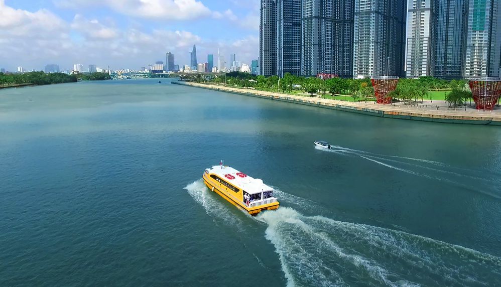 Saigon River boat cruise 11