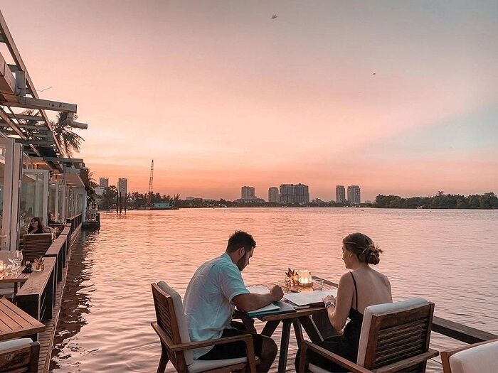 Saigon River boat cruise 12