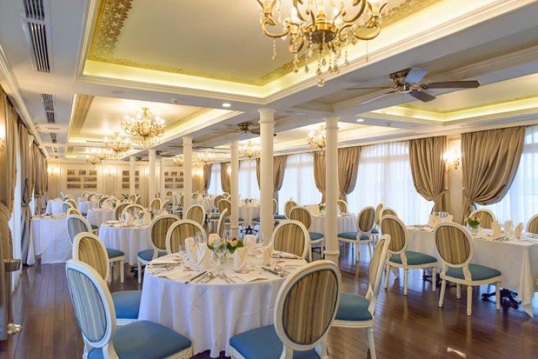 Saigon River Dinner Cruise 11