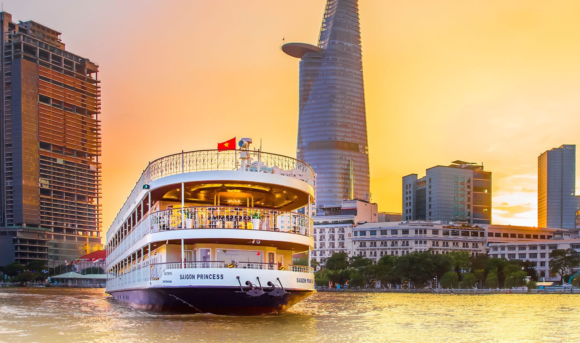 Saigon River Dinner Cruise 14