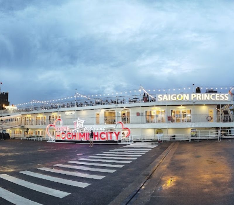 Saigon River Dinner Cruise 7