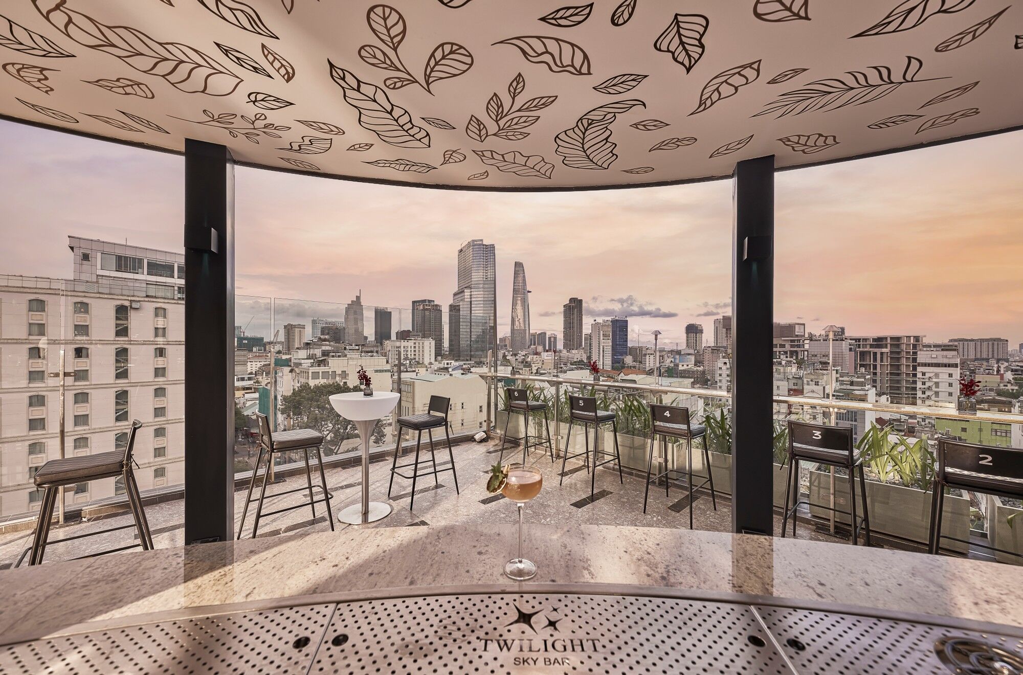 Saigon Rooftop Bar 16