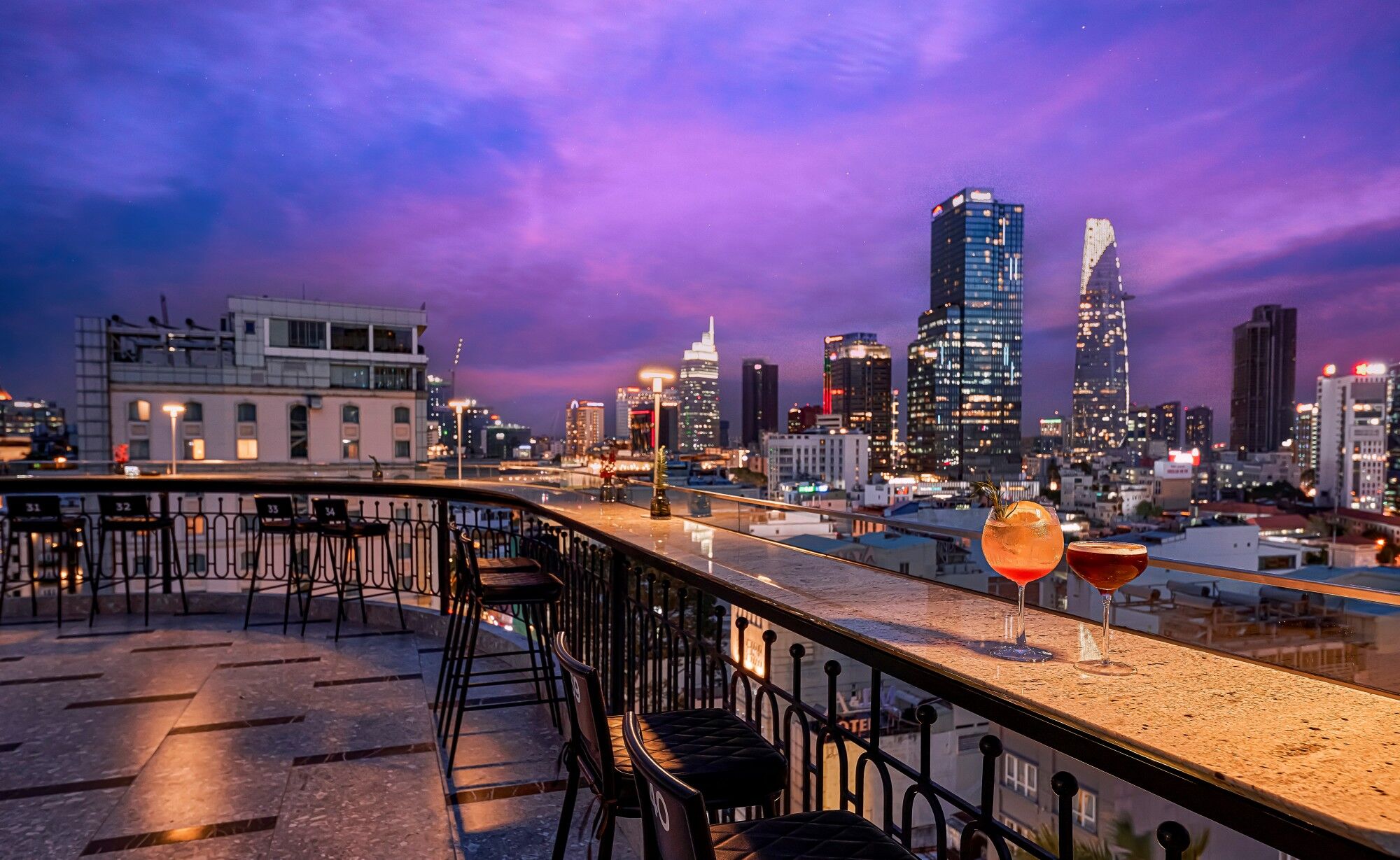 Saigon Rooftop Bar 8