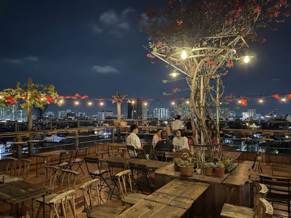 Saigon Rooftop Coffee Ca Phe 1