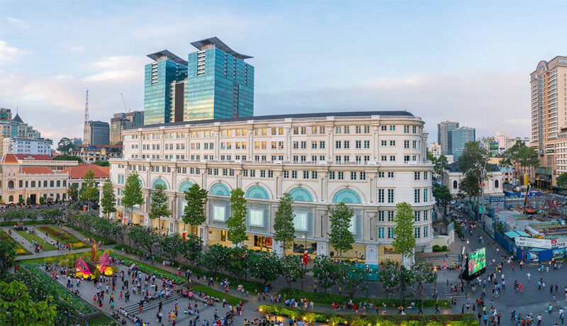 Saigon Shopping Luxury Shop 4