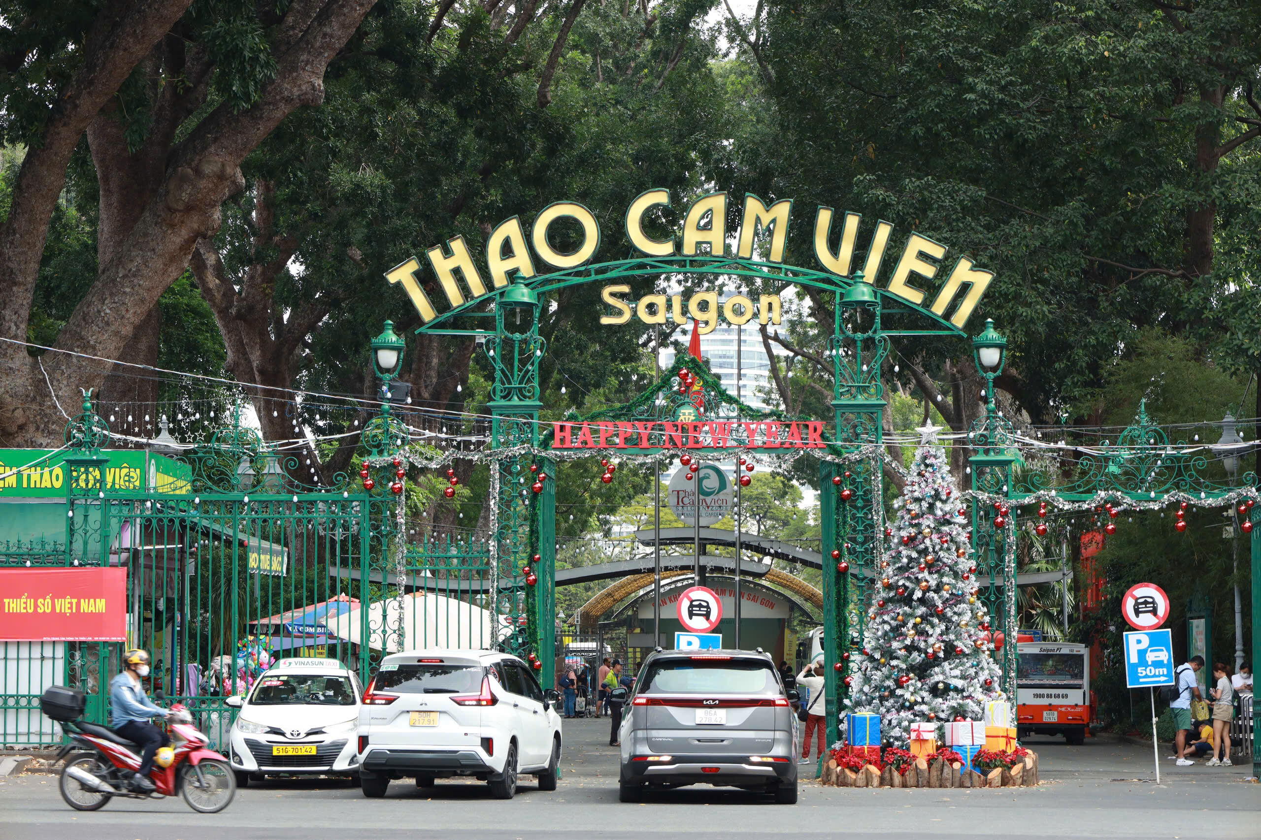 Saigon Thao Cam Vien Zoo 1