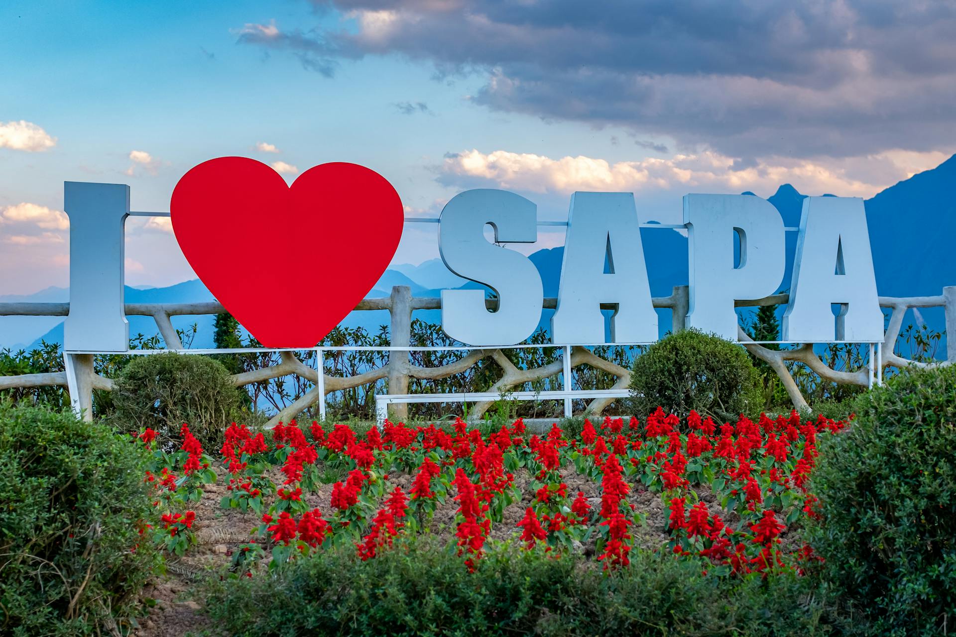 Photograph the majestic allure of Sapa’s natural wonders