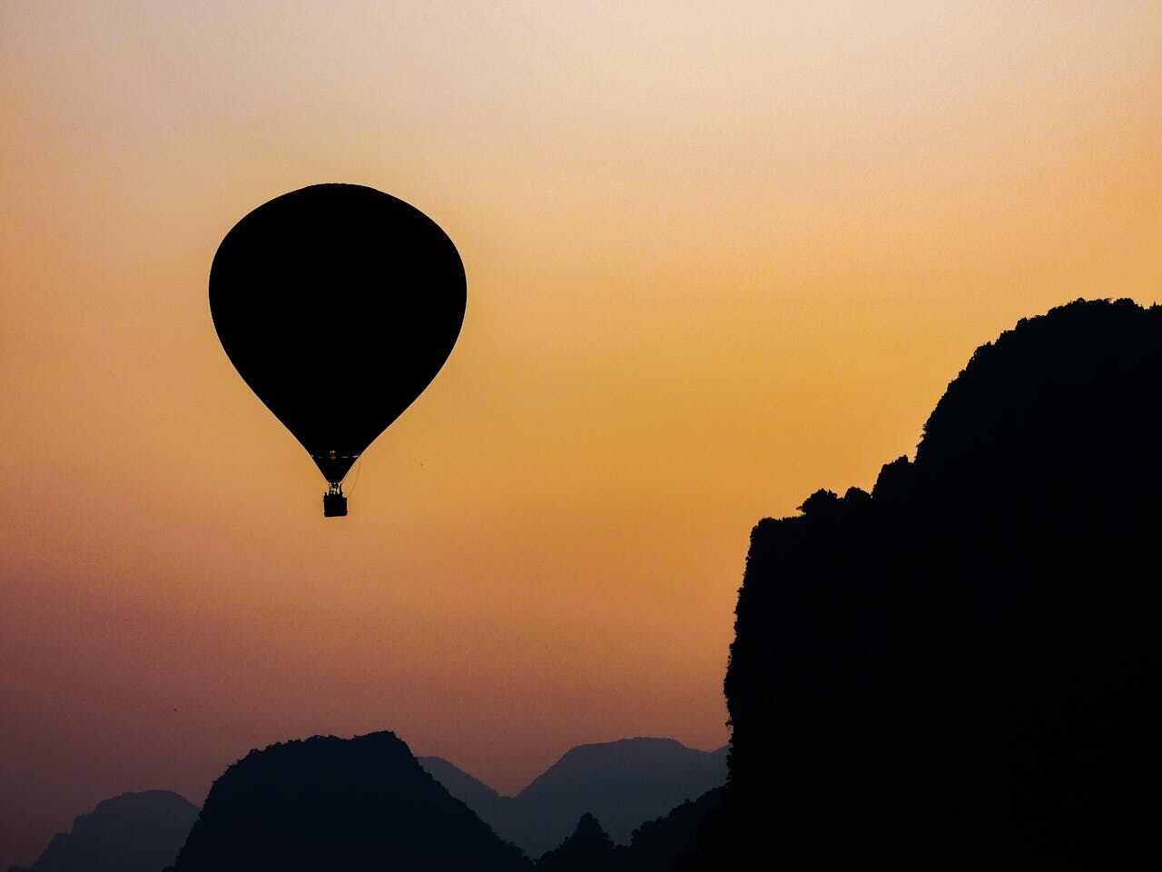 Immerse in Vang Vieng’s scenic heritage