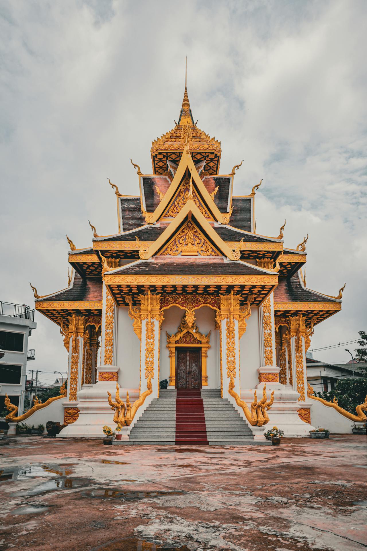 Experience Laos’ heritage with guided tours