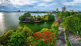 Hanoi Lakeside Romance Private Full Day Tour: Lakes, Strolls & Cultural Delights