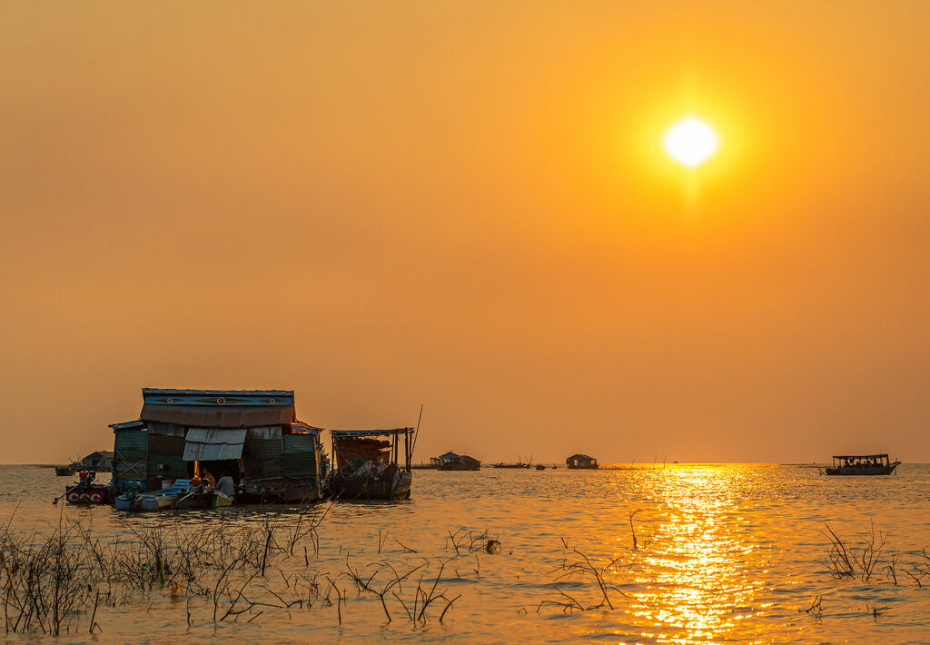 Experience daily life on the world’s largest freshwater lake