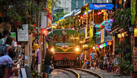 Train Street in Hanoi 5 Bao Lao Dong