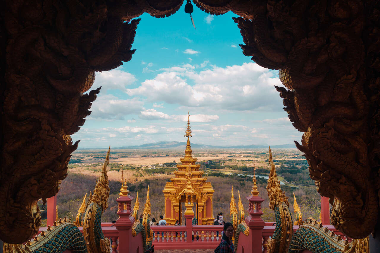 Capture the stunning beauty of Lampang’s cultural landmarks