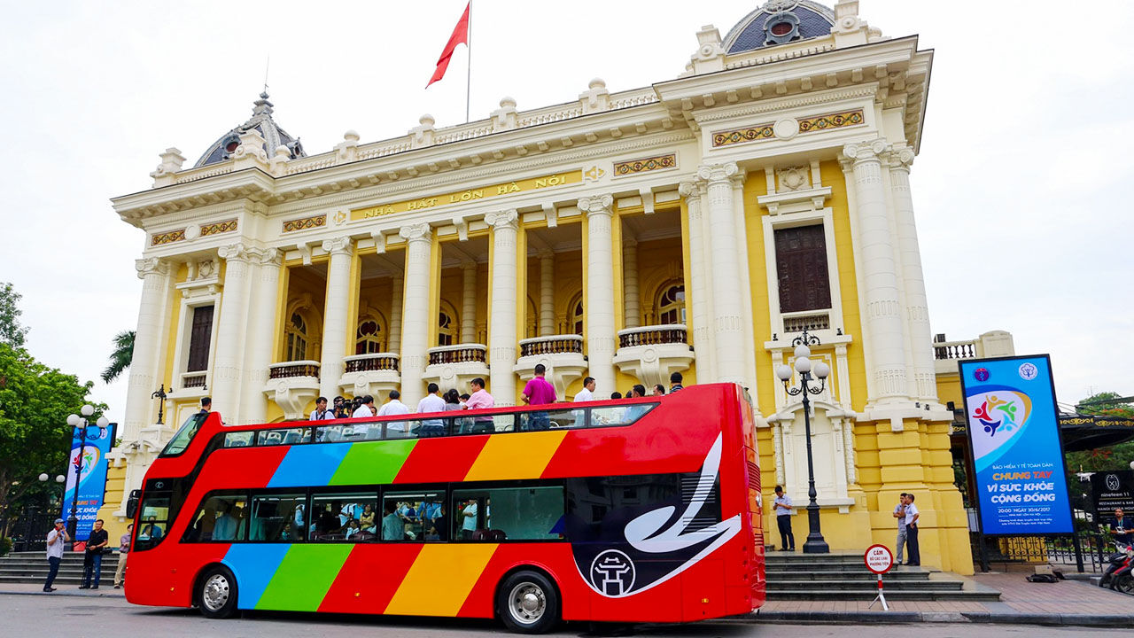 Capture the bustling beauty of Hanoi’s cultural landmarks